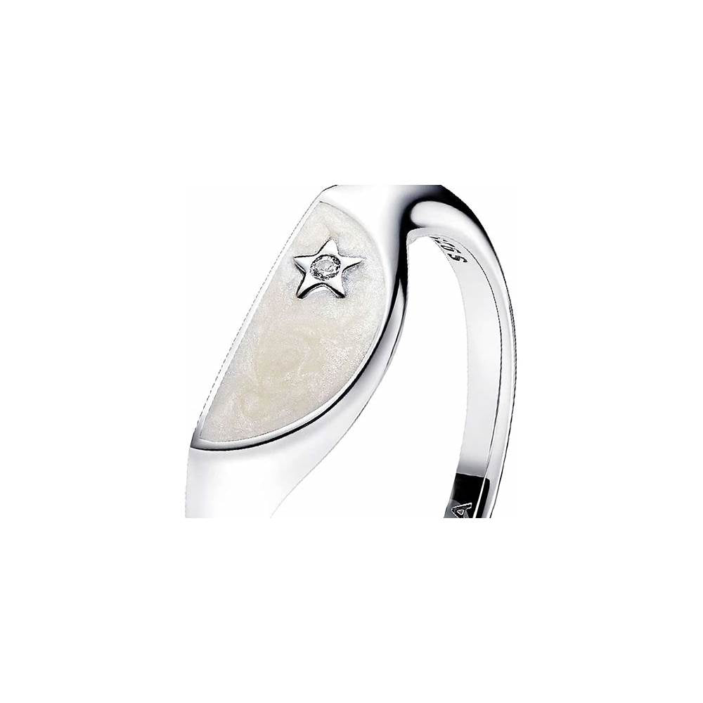 Halved signet sterling silver ring with 193325C01-60 (High Resolution)