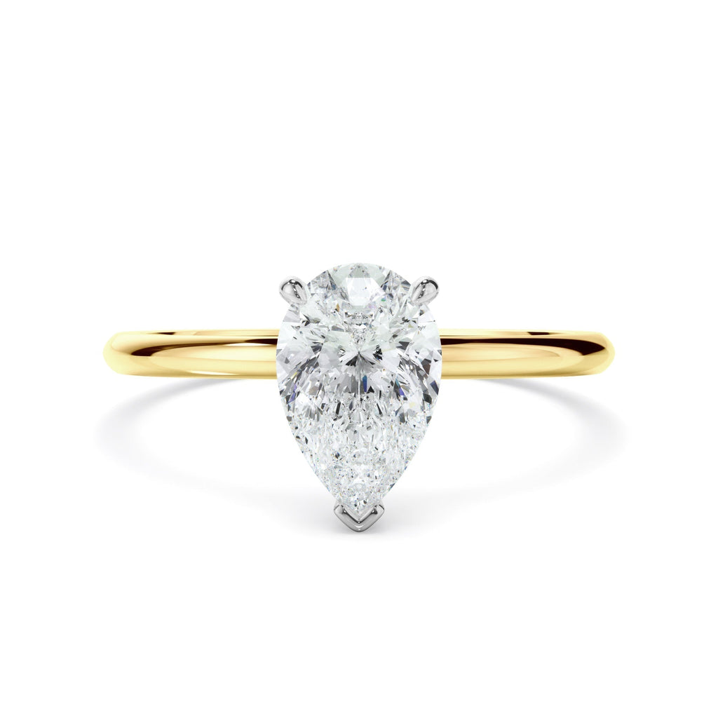 Pear cut diamond solitaire engagement ring - Yellow gold