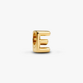 Letter E 14k gold-plated charm 763951C00 (High Resolution)