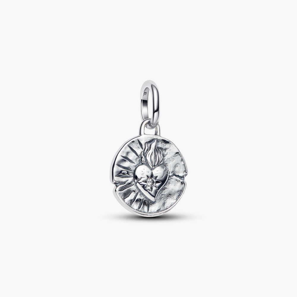 Heart sterling silver medallion with clear cubic zirconia 793975C01 (High Resolution)