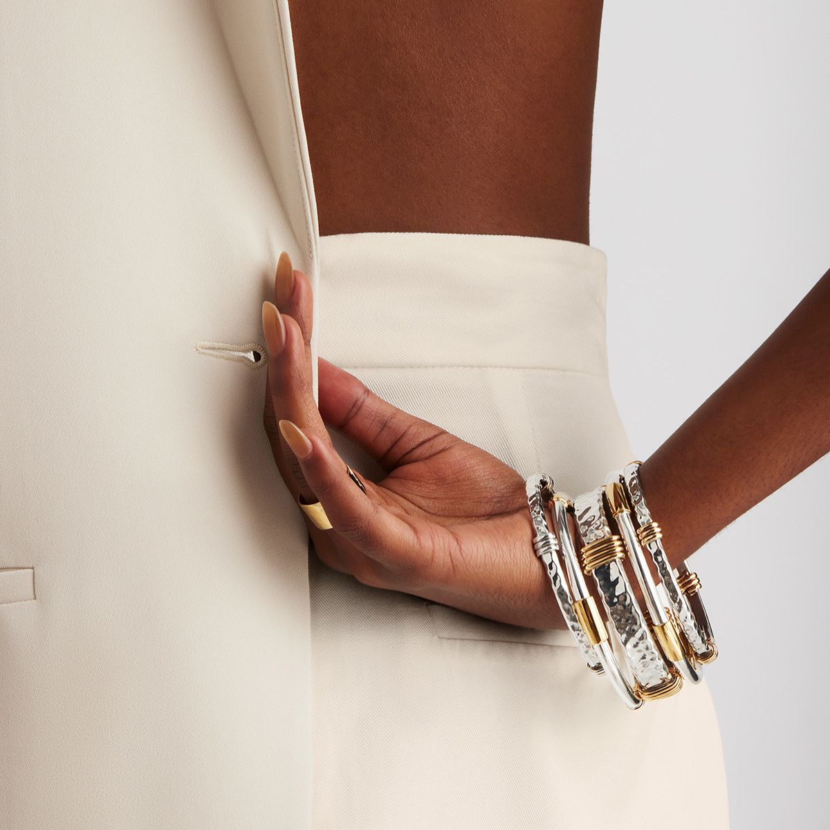NAJO Tumbaga Amarres Bangle