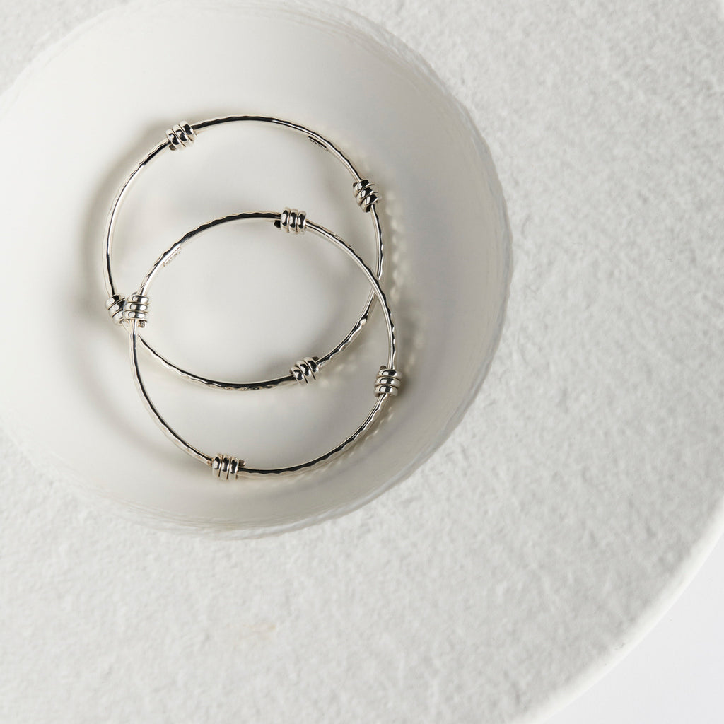 NAJO Silver Amarres Bangle