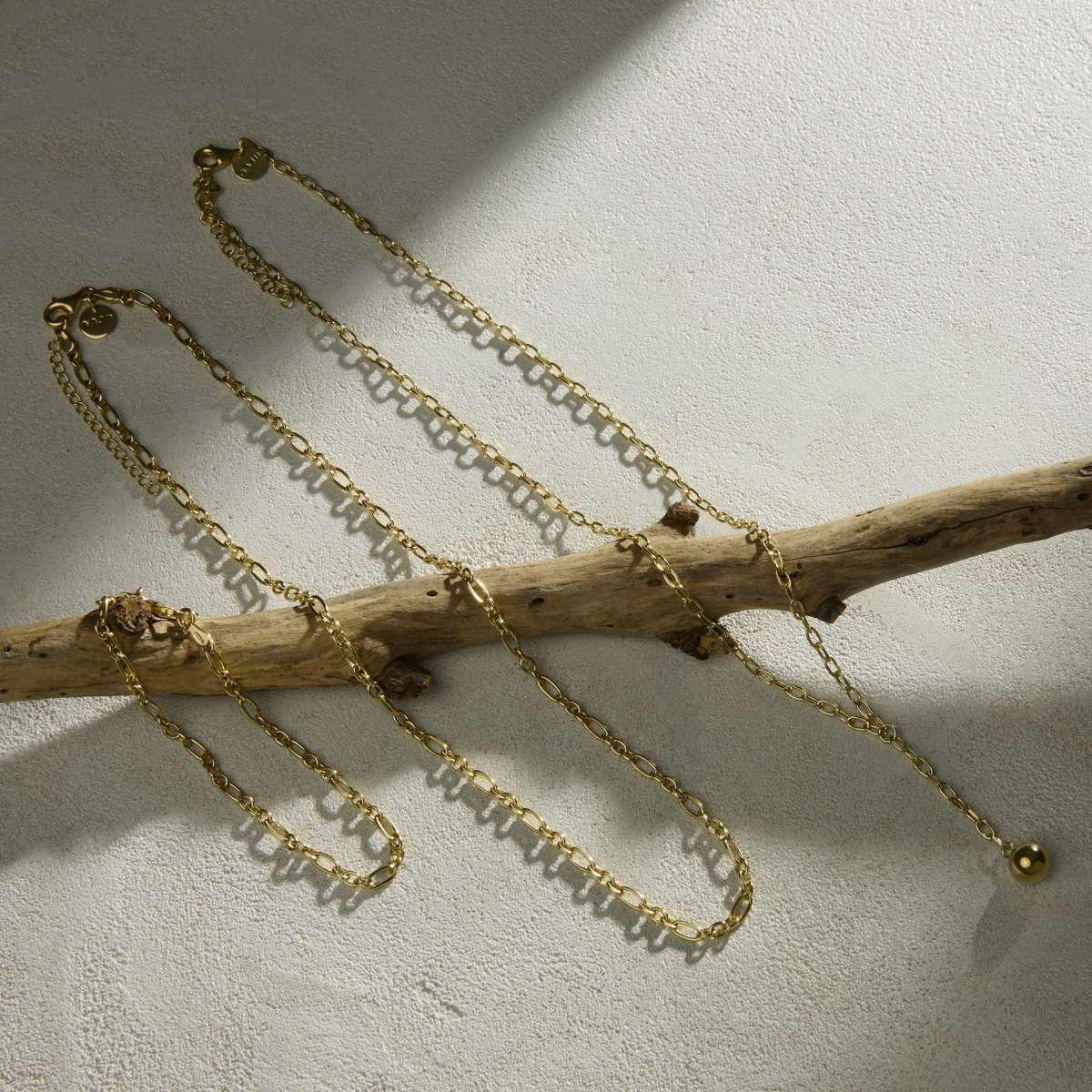 Daybreak Yellow Gold Oval link bracelet NAJO B7606