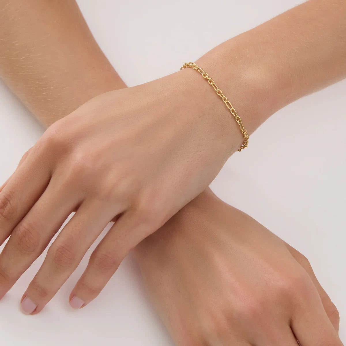 Daybreak Yellow Gold Oval link bracelet NAJO B7606