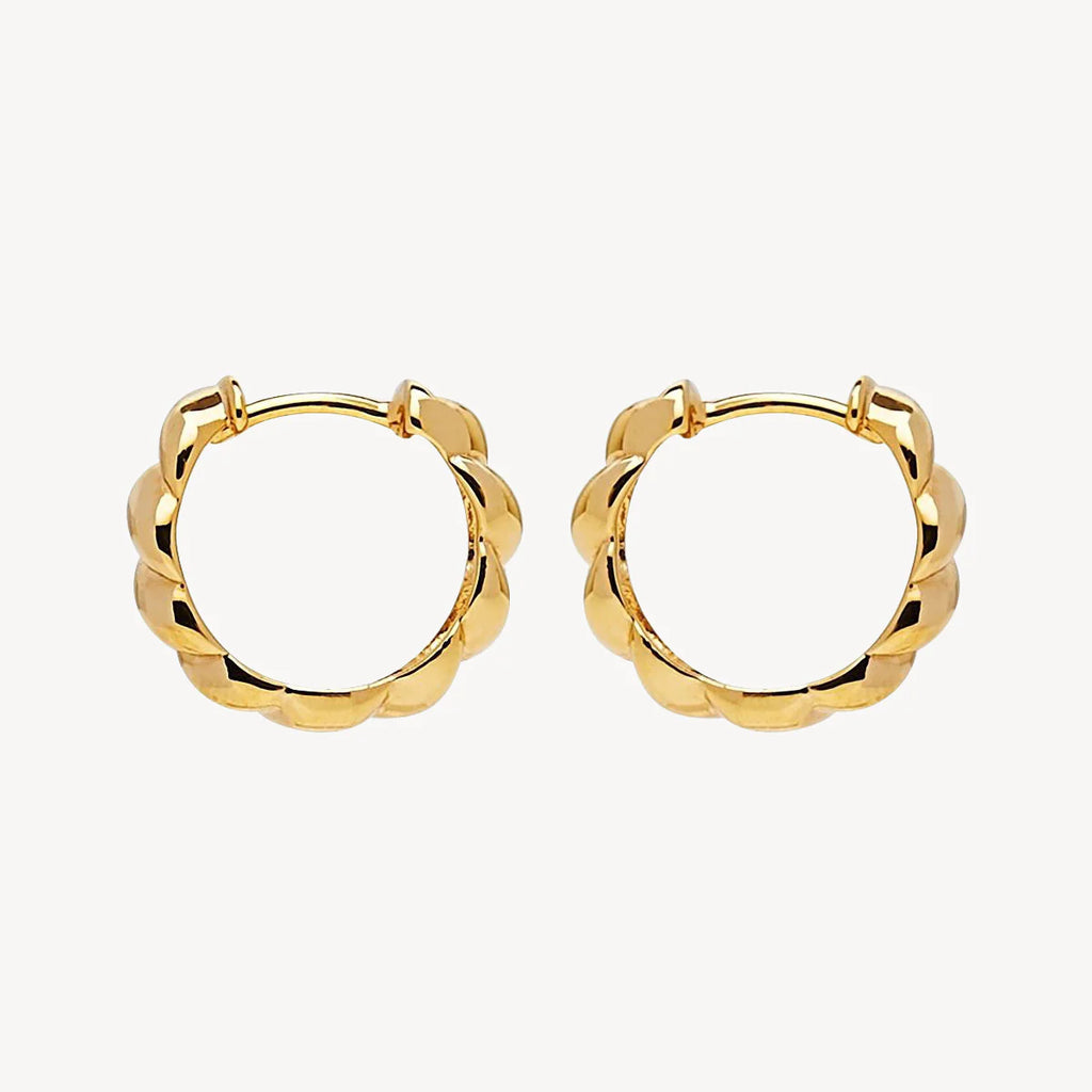 NAJO Zippy Twist Huggie Earring Colour: Yellow Gold E6519