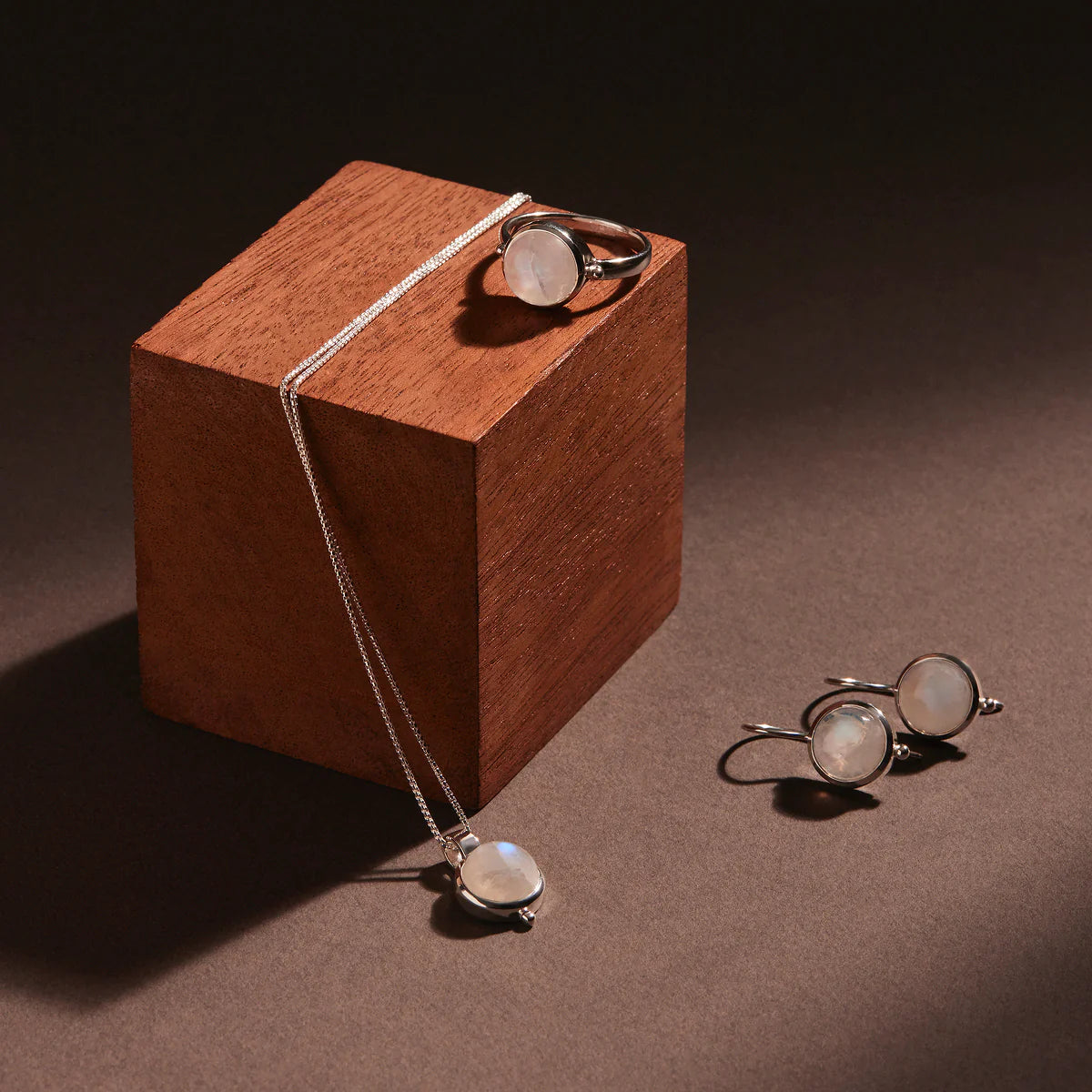 Garland Moonstone Earring E6743