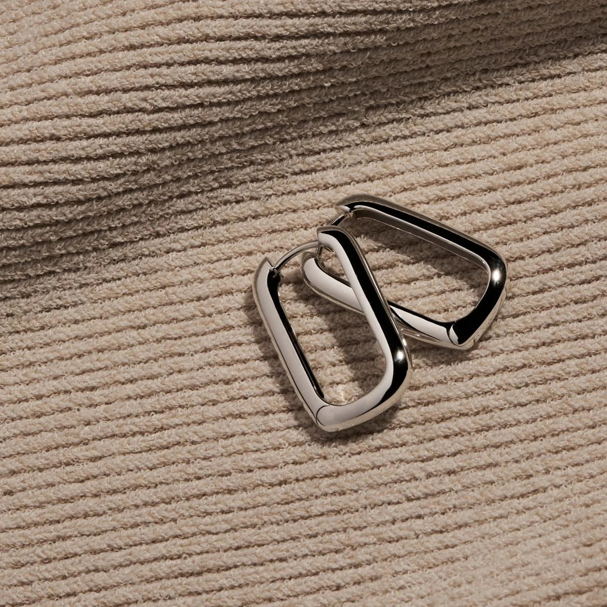 Elemental Hoop Earring E6941
