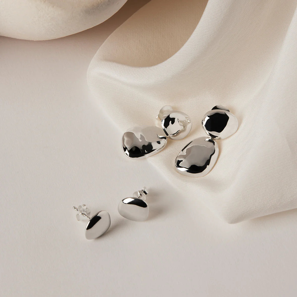 NAJO Double Pebblet Silver Stud Earrings E7136