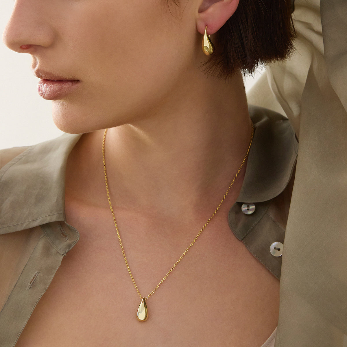 NAJO Eau Earrings Yellow Gold E7305