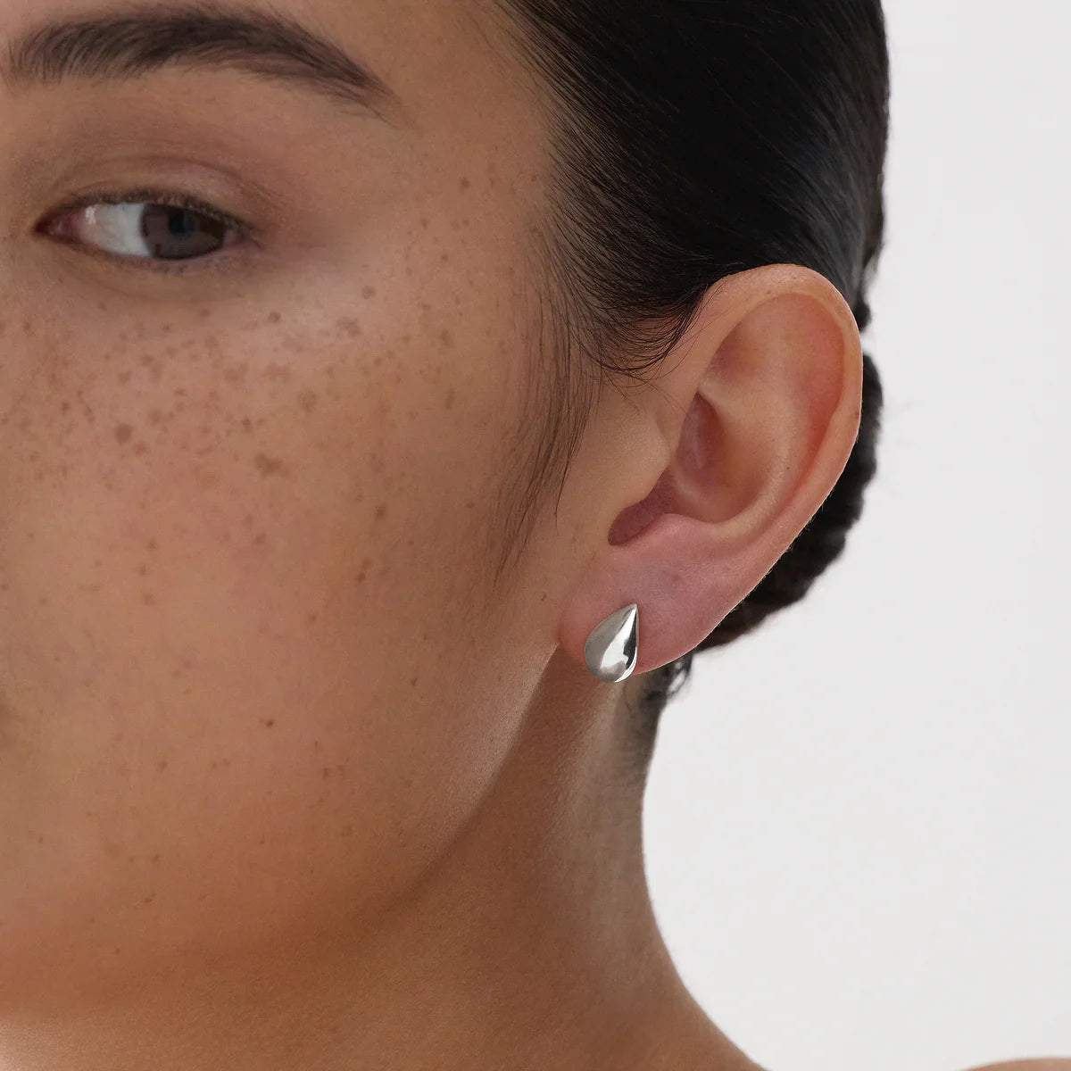Liora Stud Earring E7423