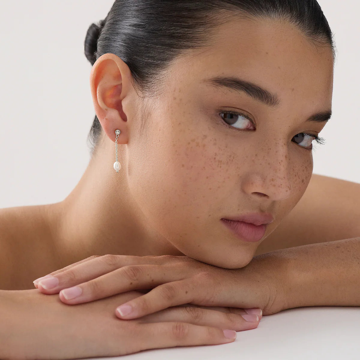 Tidal Whisper Single Pearl Earring E7501