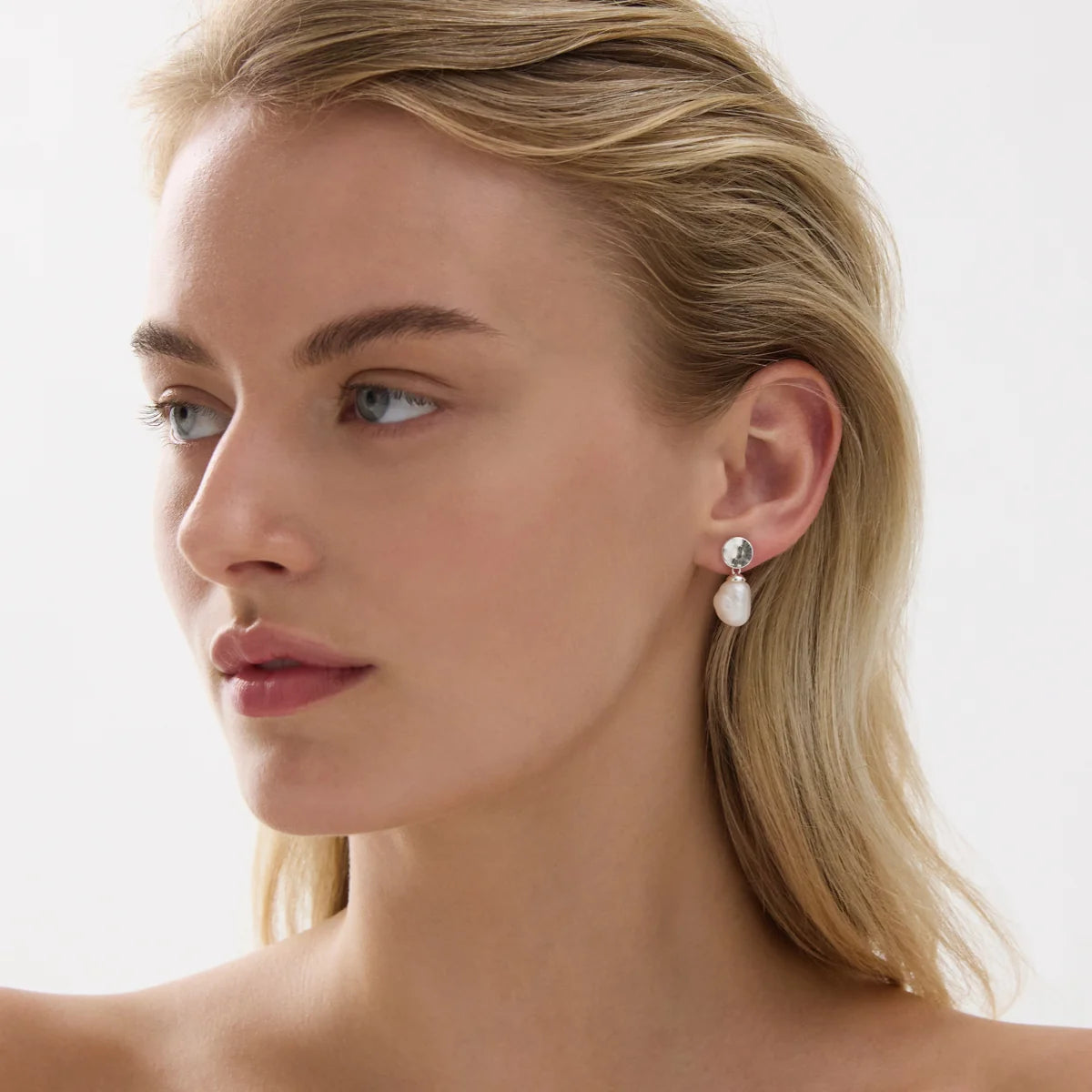 Ocean Drift Pearl Earrings Silver E7641