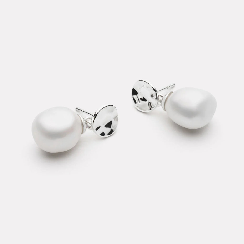 Ocean Drift Pearl Earrings Silver E7641