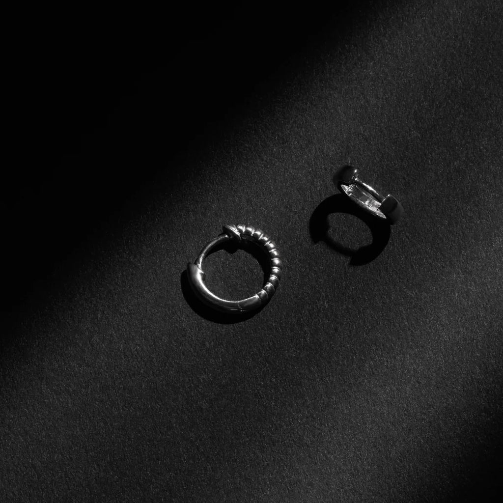 Dualis Men’s Silver Earring E9003