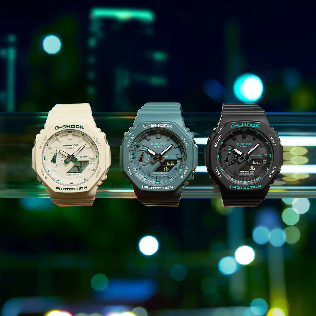 CASIO G-Shock 200m, white face, resin band GMAS2100GA-7A