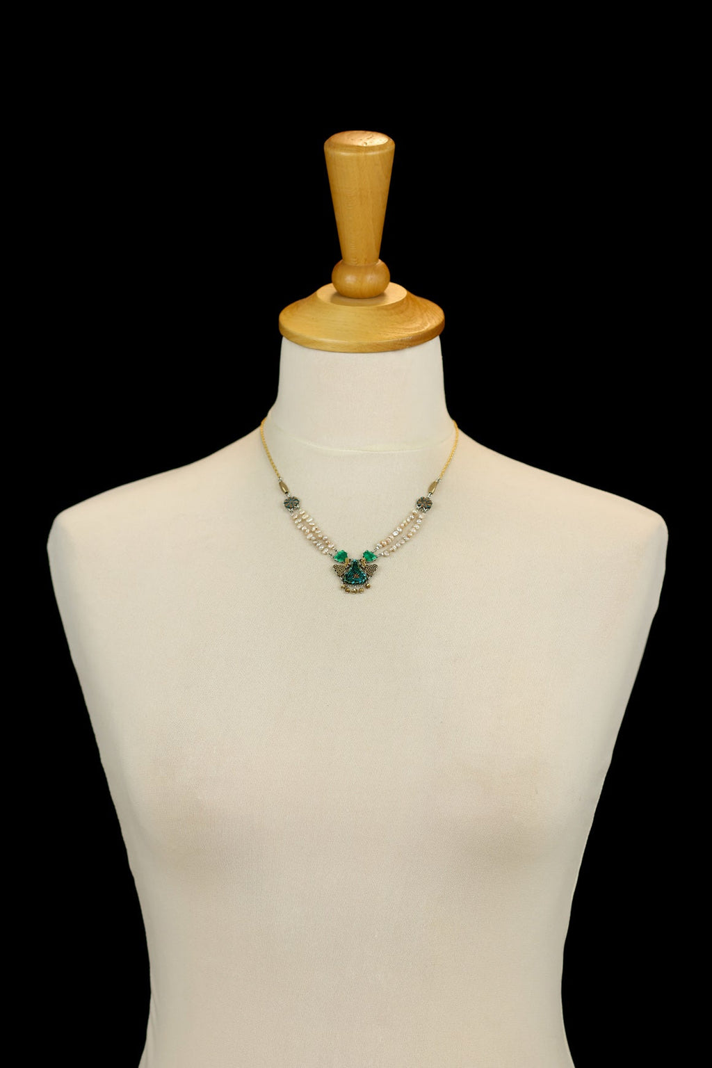 Ayala Bar - Green Elegant Necklaces Royal Velvet Set, Altheo H3520