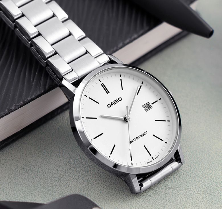 Casio Analogue, White Dial, Stainless Steel MTP-VT05D-7E