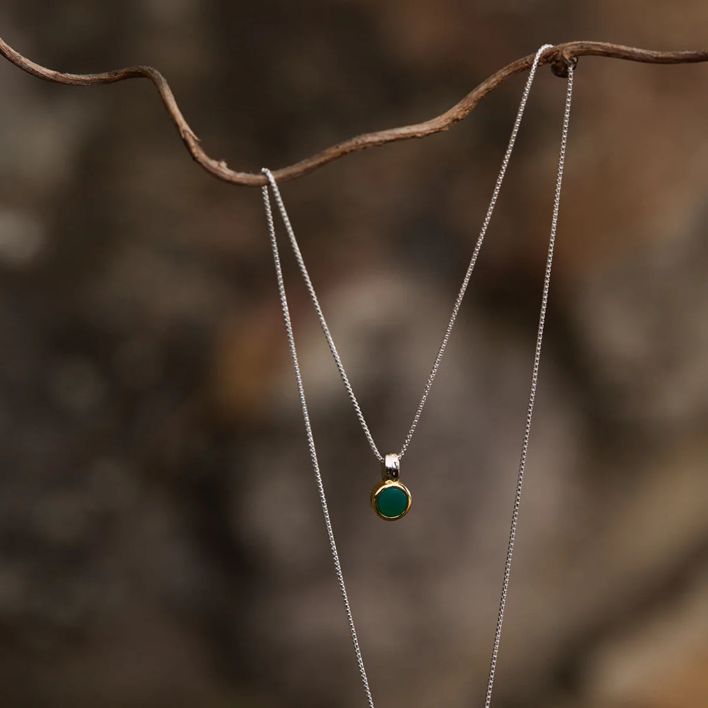 Solace 2-Tone Green Onyx Necklace N7406