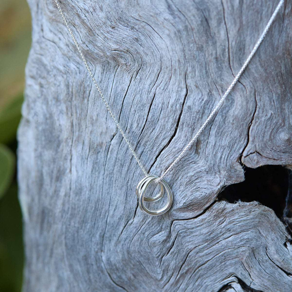 Whisper Necklace N7448