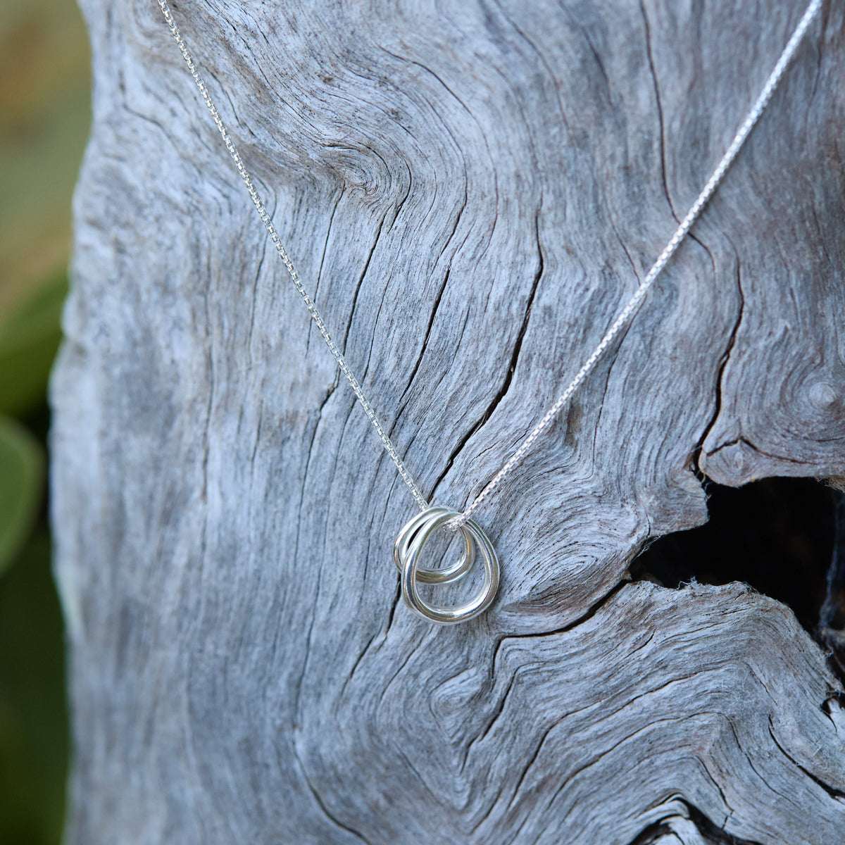 Whisper Necklace N7448