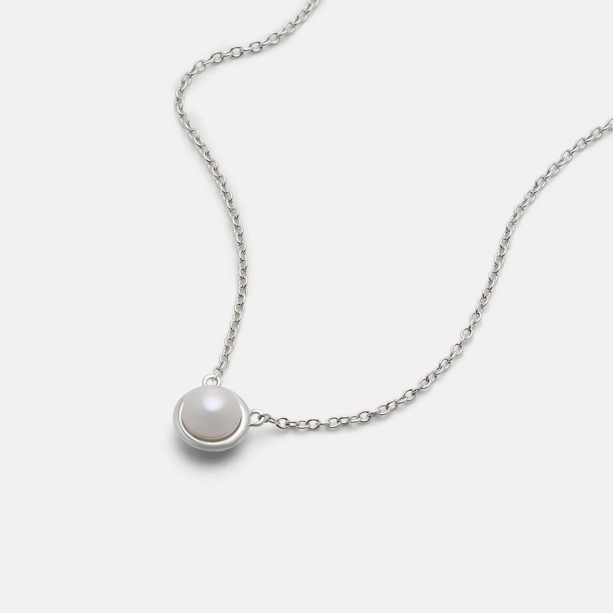 Moonbeam Pearl Necklace N7636 Silver