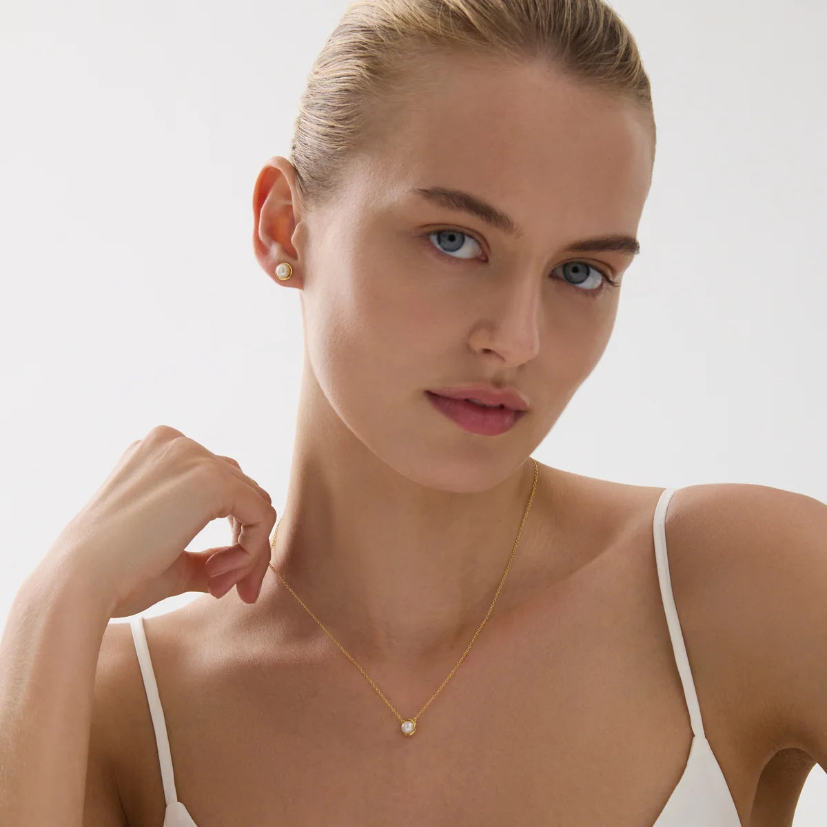 Moonbeam Pearl Necklace N7637 YG
