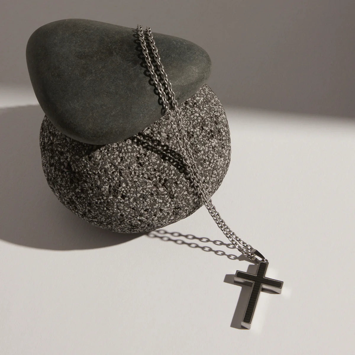 NAJO The Paladin Men’s Carbon Fibre and Steel Cross Pendant N9036