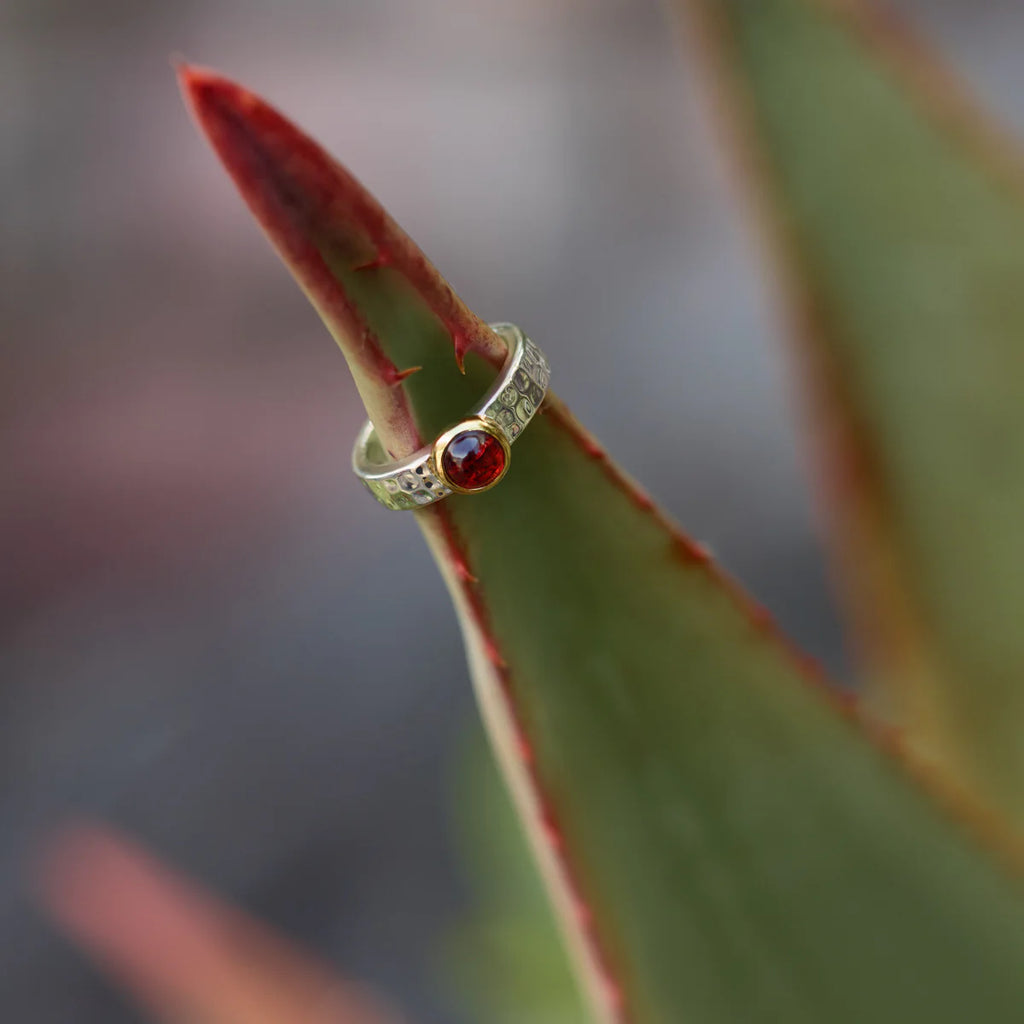 Solace 2-Tone Garnet Ring- medium R7408M