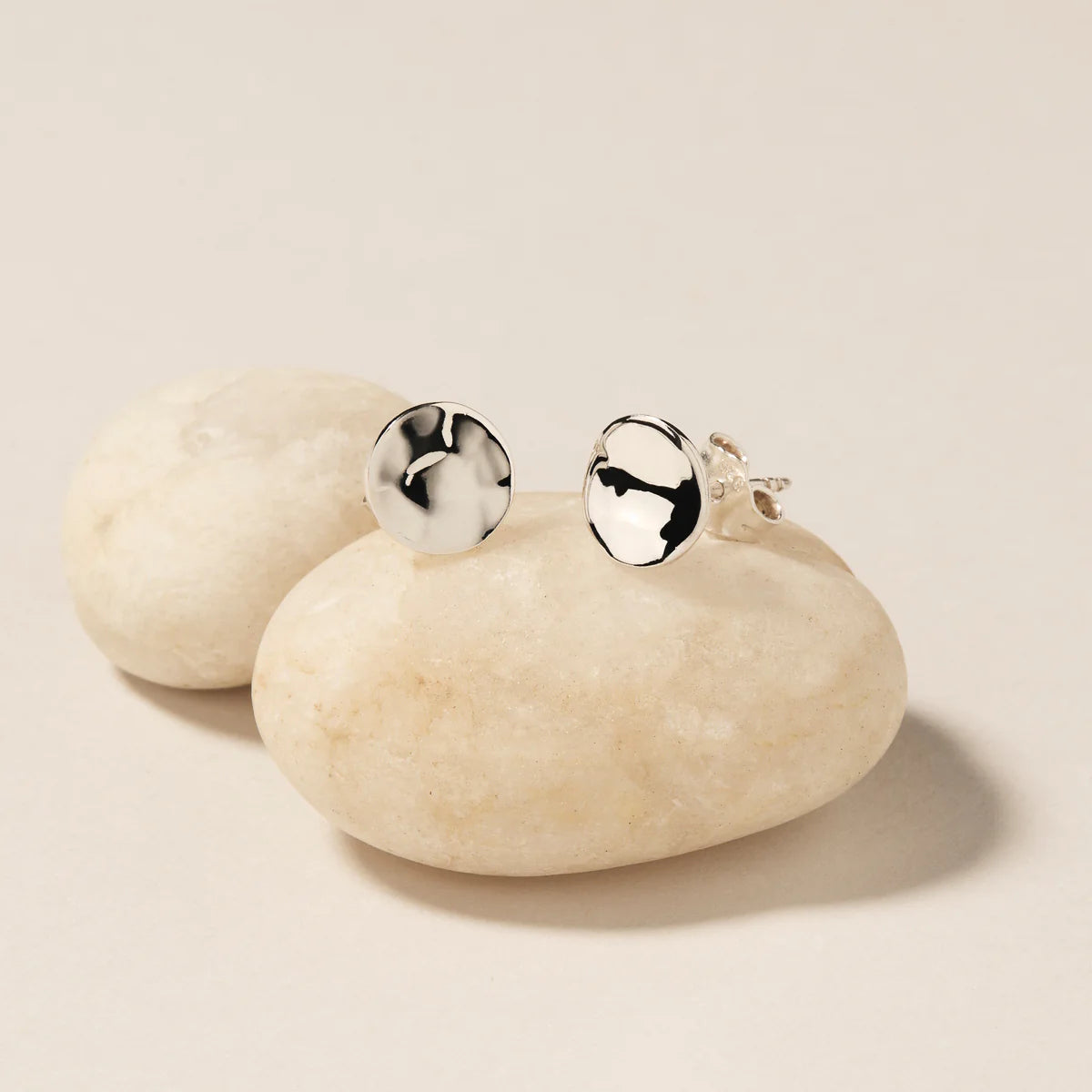 Double Beat Stud Earring E2418
