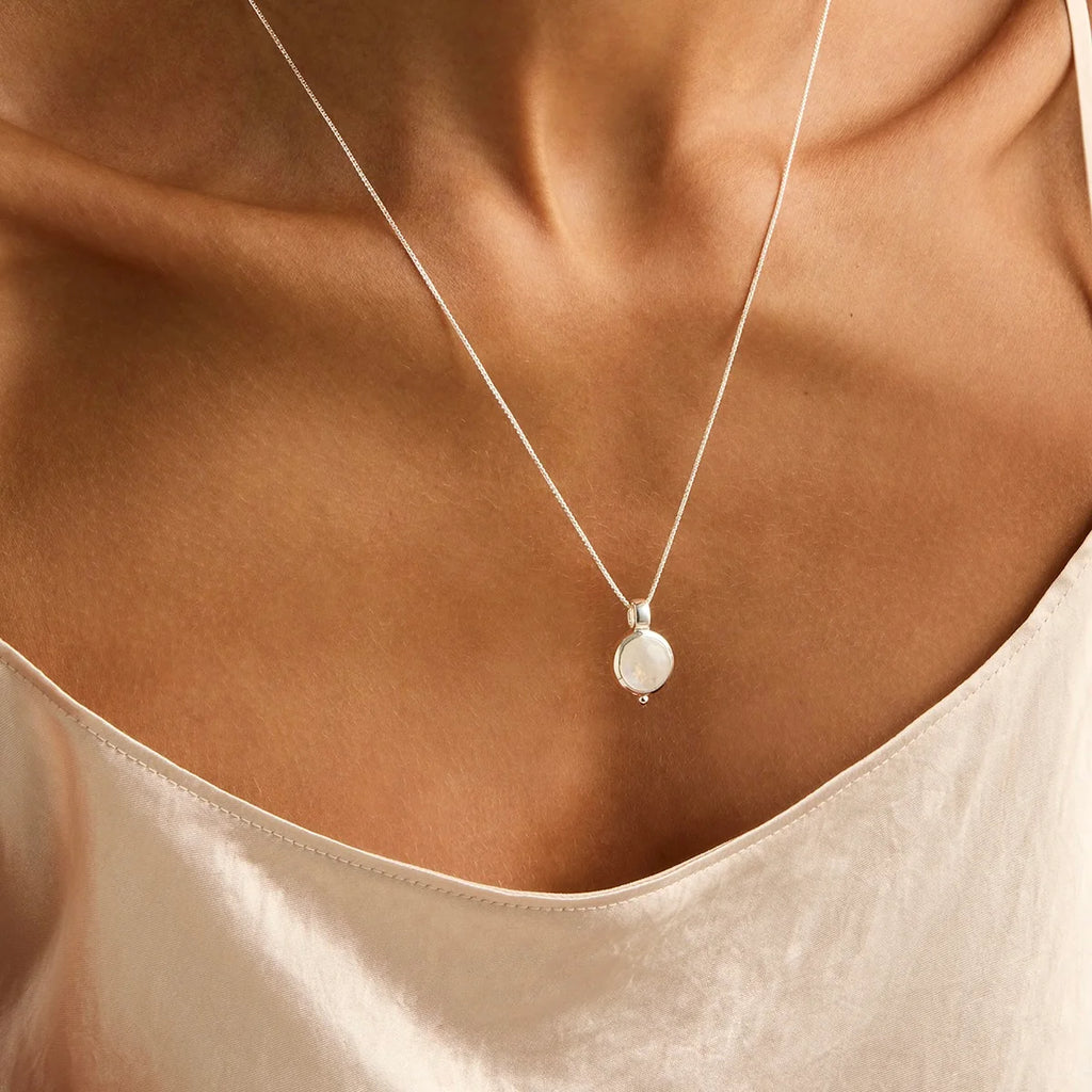 Garland Moonstone Necklace Sterling Silver Bezel N6743