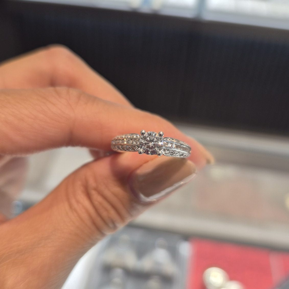18ct White Gold Engagement Ring