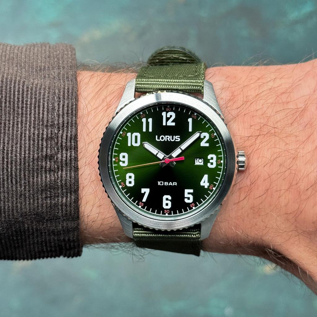 Men's sports 100m Green LORUS RH997RX09